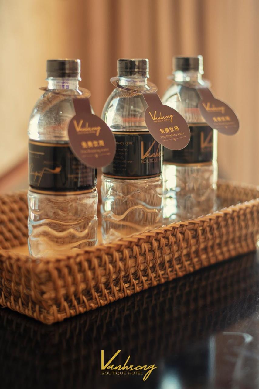 Vanhseng Boutique Vientiane Hotel Екстер'єр фото